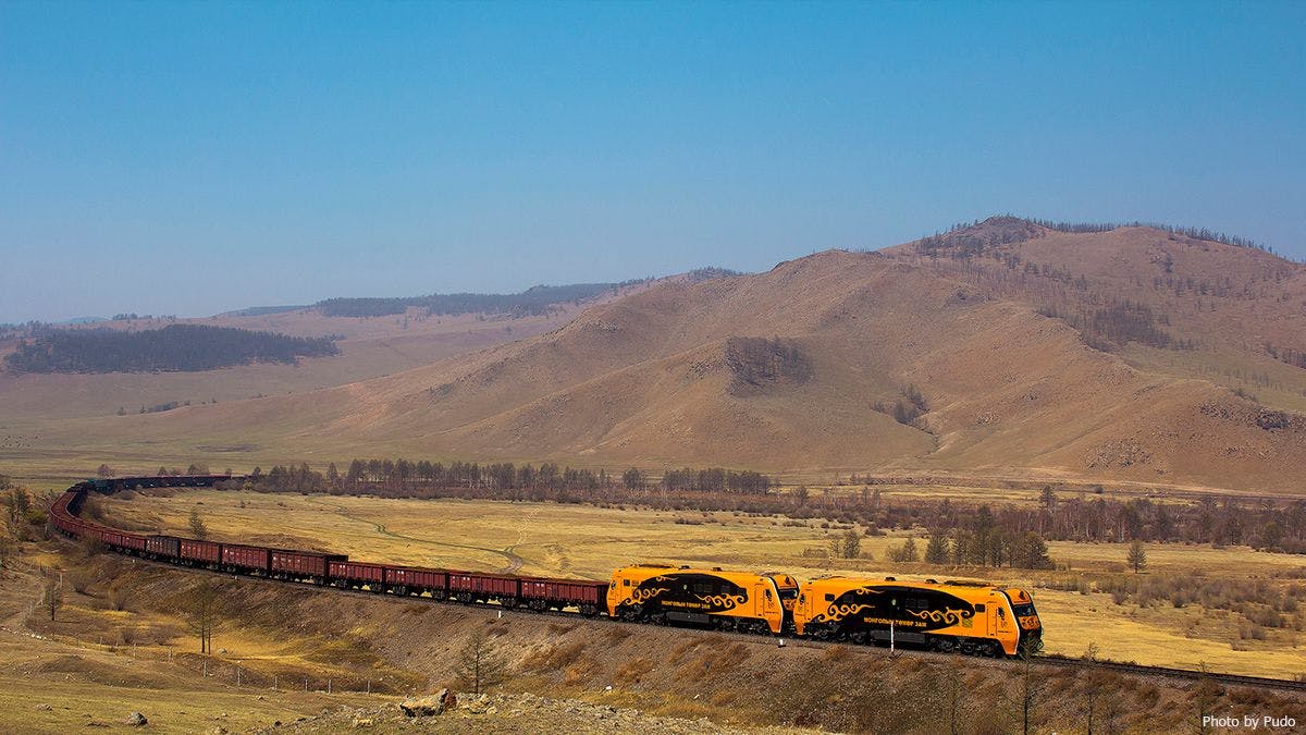 “Монголын төмөр зам” ТӨХК нь өөрийн эзэмшлийн
Ачааны 10 ширхэг битүү вагоныг түрээслүүлнэ

